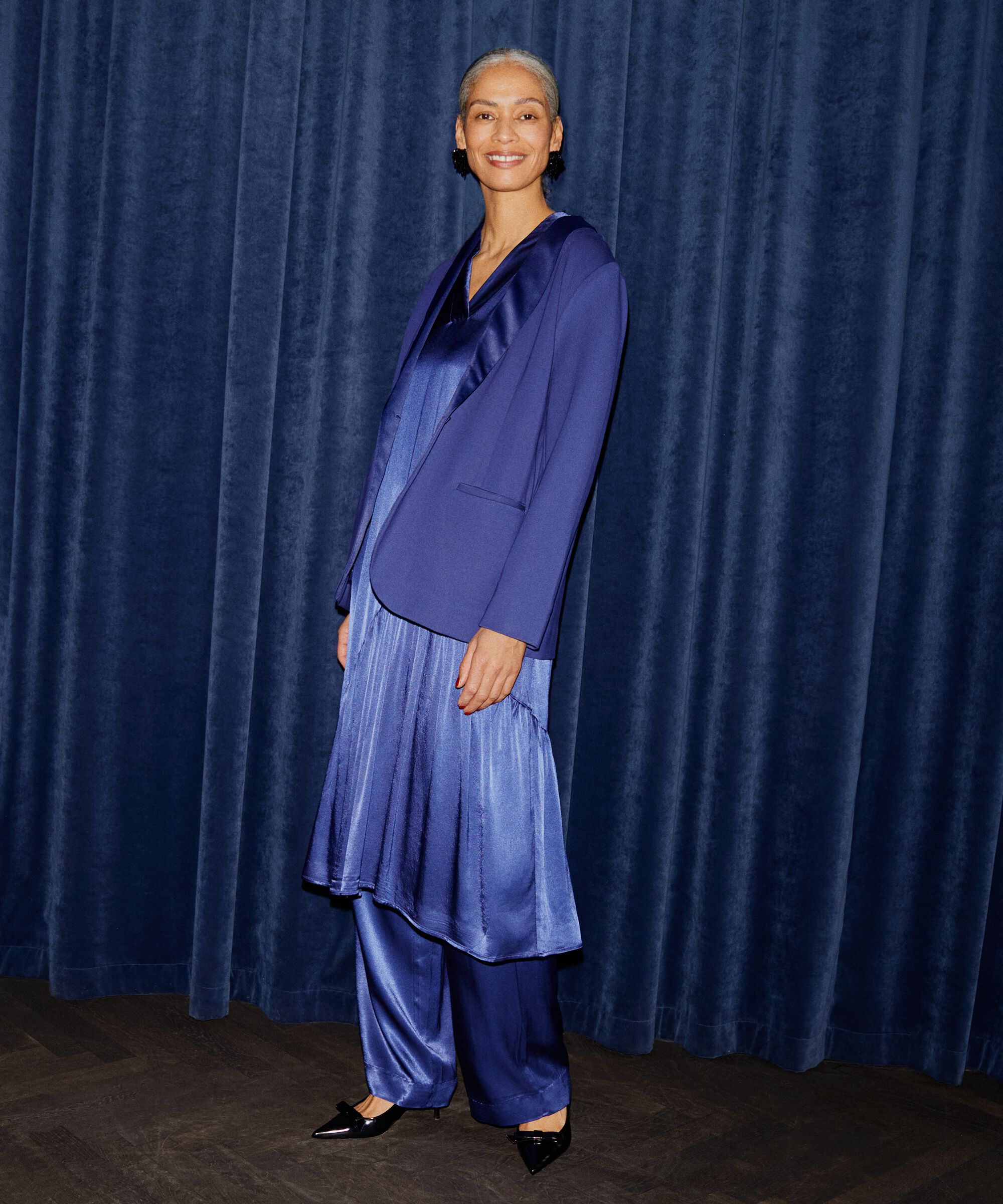 Obert Kjole, Medieval blue