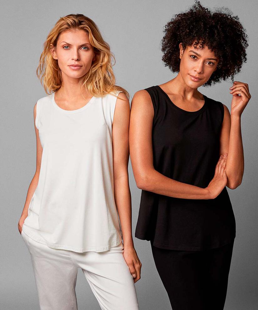 ELISA TOPP, Black