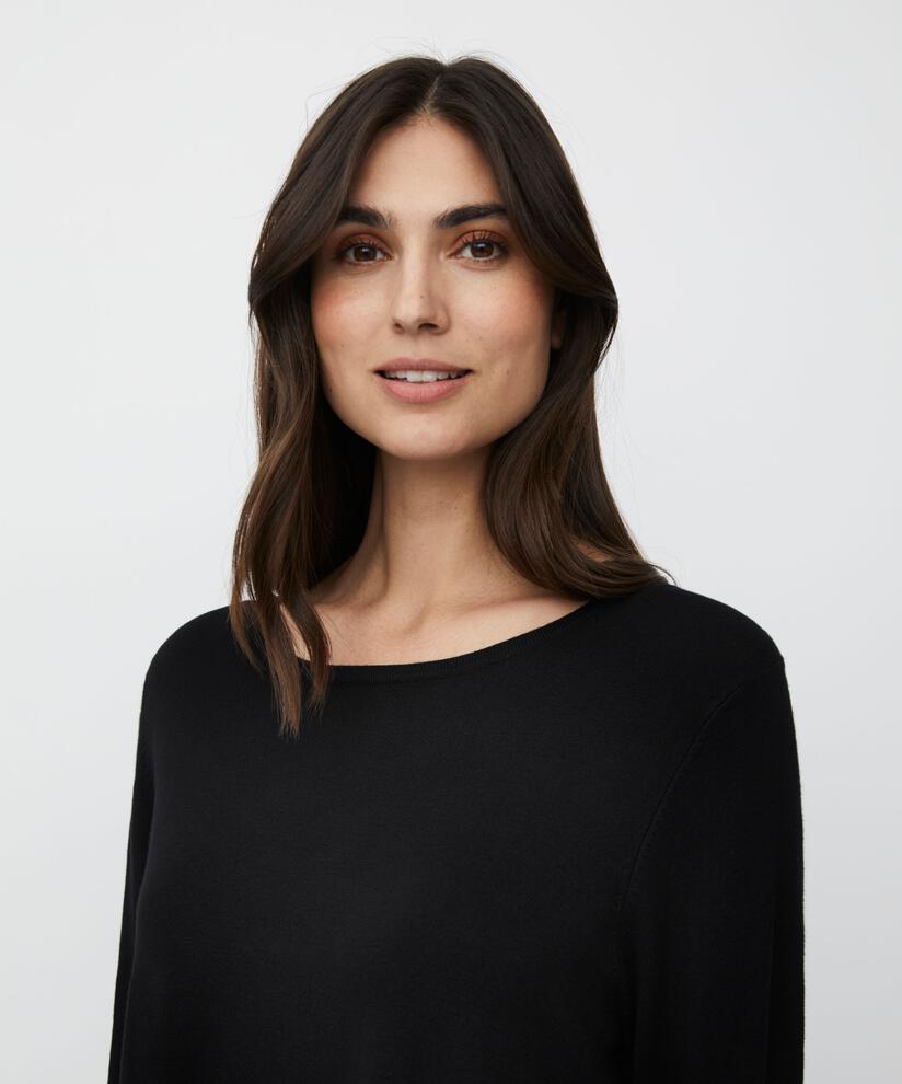 Finnlia Strikkegenser, Black