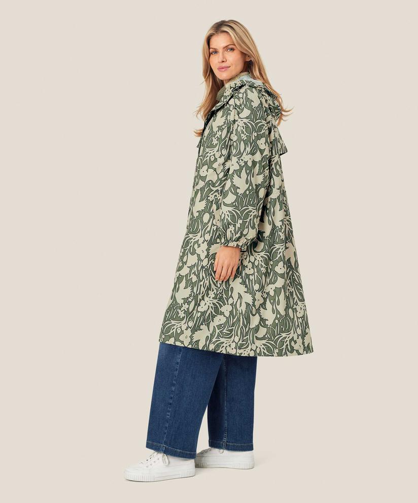 Trina RegnKåpe, D. Lichen Green