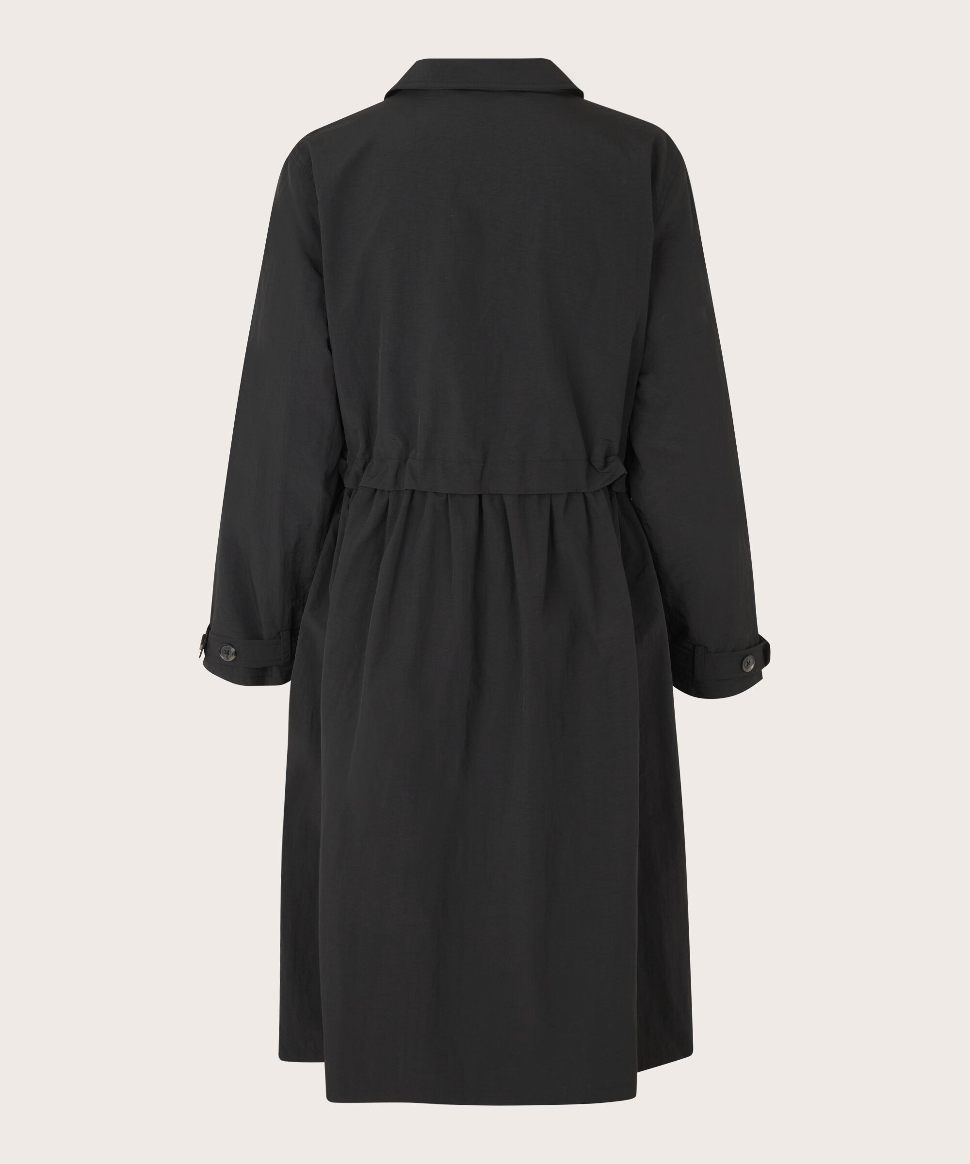 Tilia Kåpe , Black