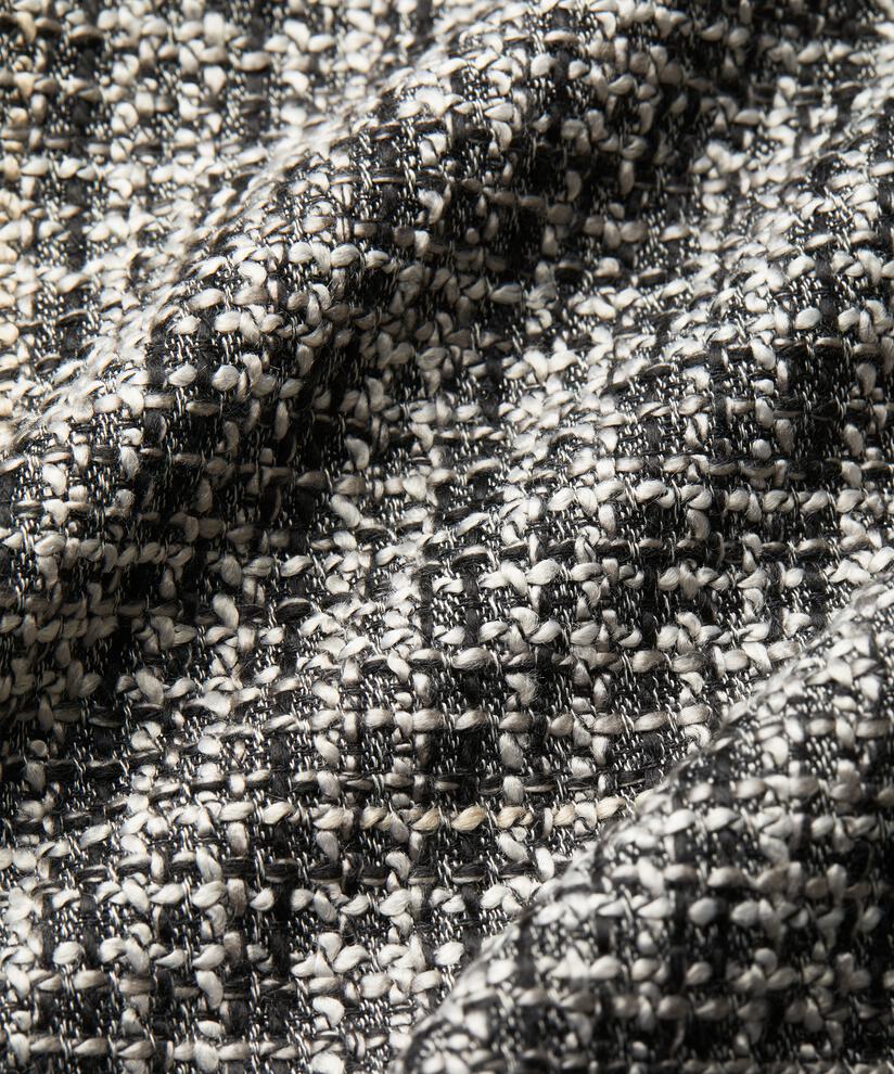 Jasmilo Jakke, Black