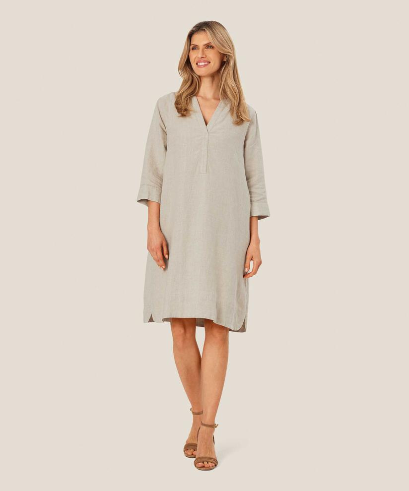 Nokolo Kjole, Natural