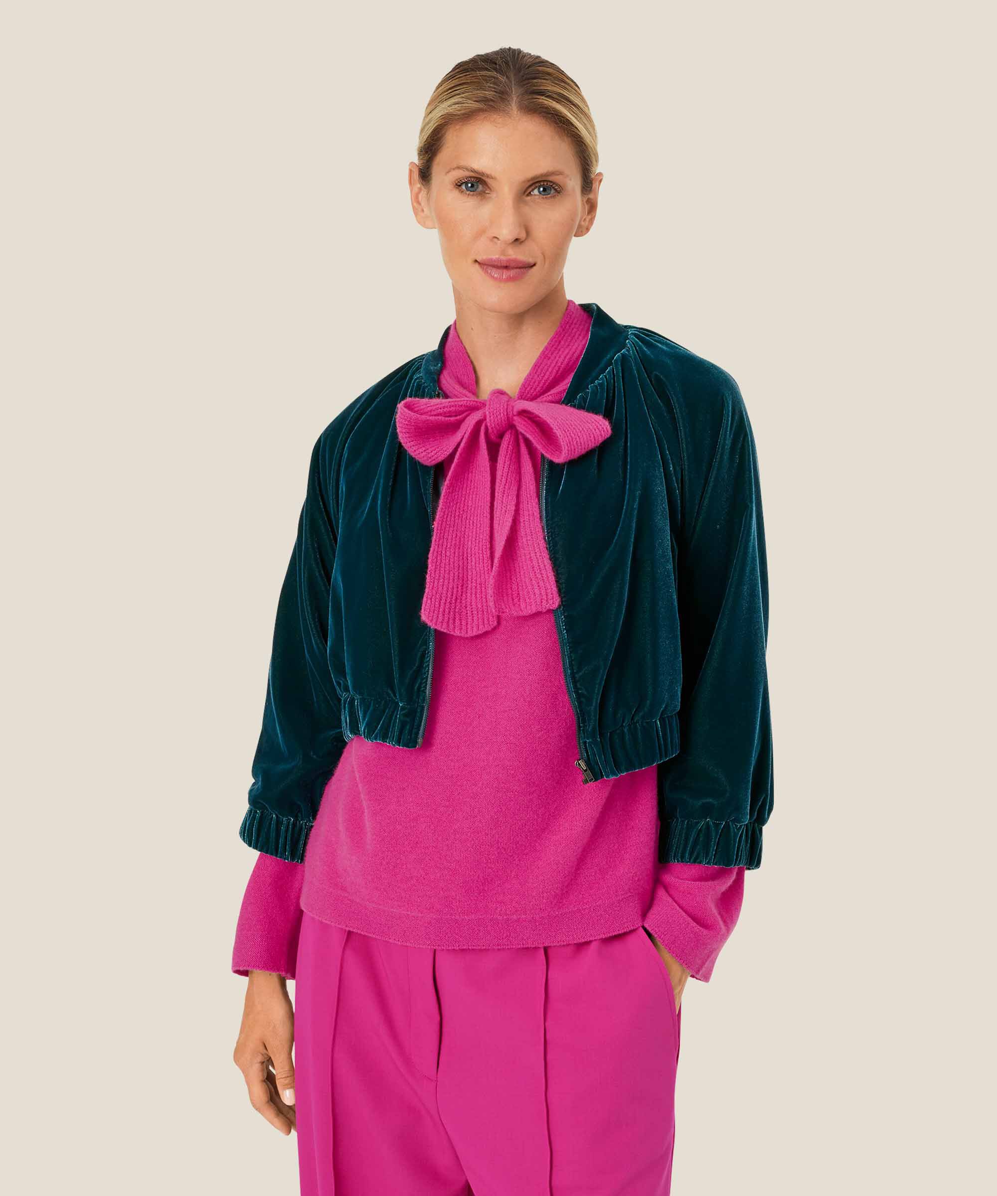 Jabine Jakke, Reflect Pond