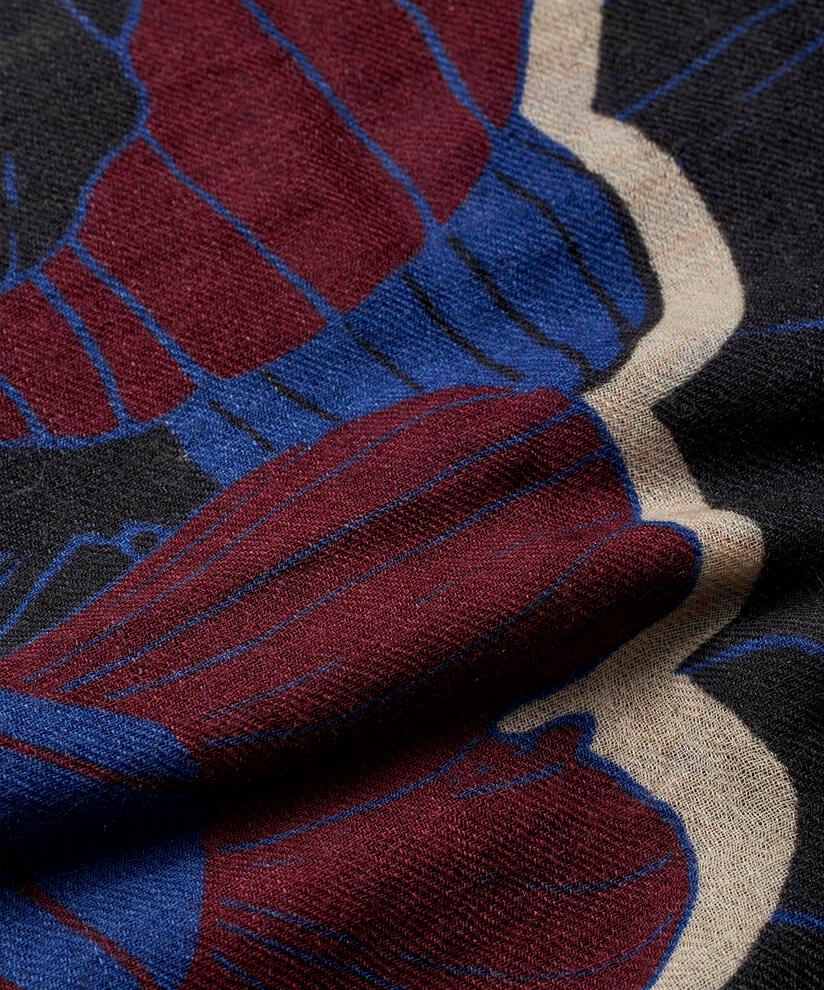 Astana Ullskjerf, Black