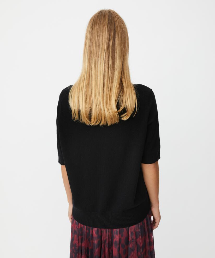 Fallan Strikkegenser, Black
