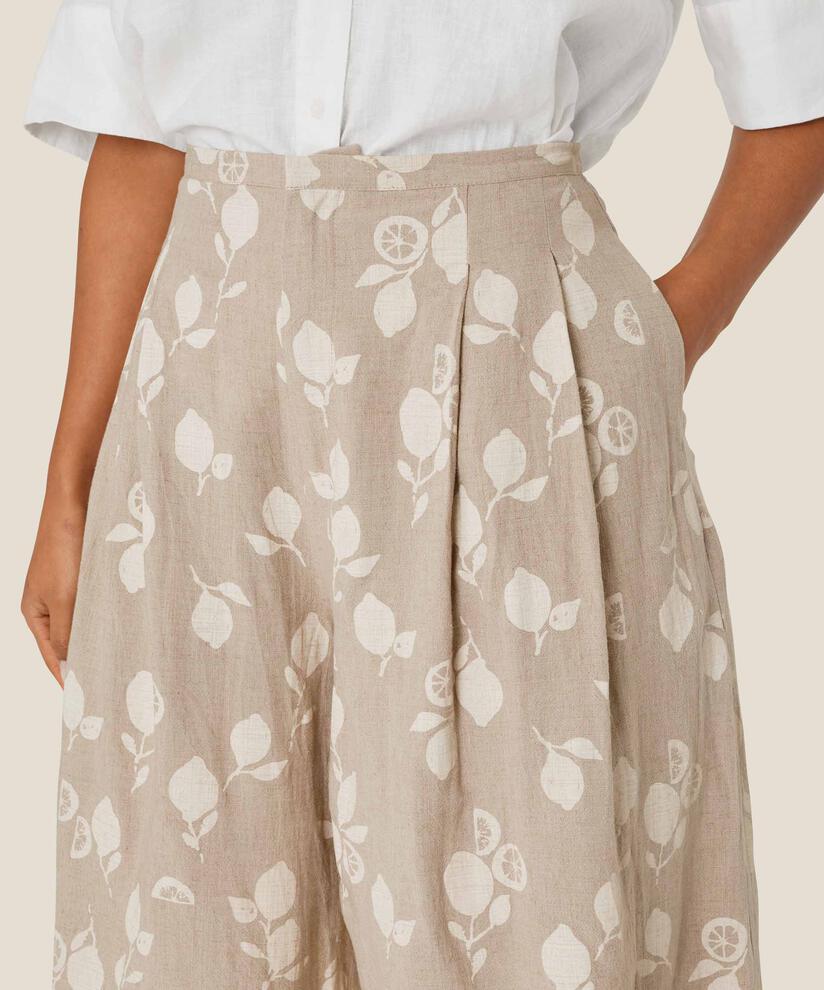 Primrose Shorts, Natural