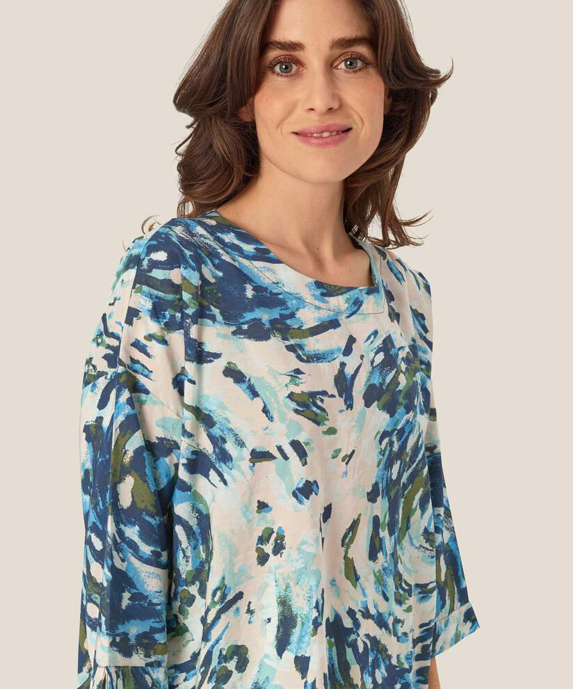 Becca Topp, Cendre Blue