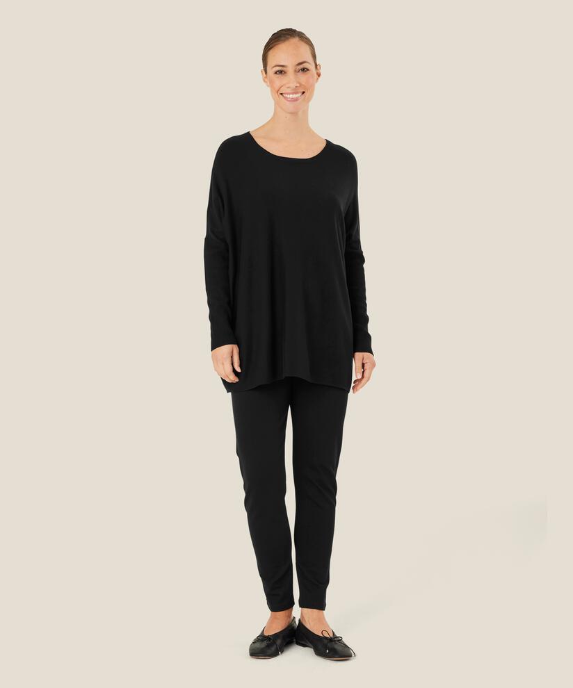 Fanasi Strikkegenser, Black
