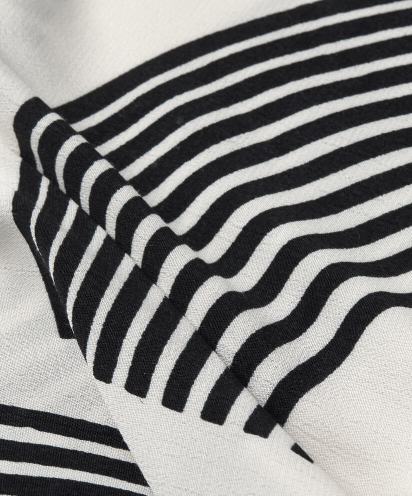 KINO TOPP, Black