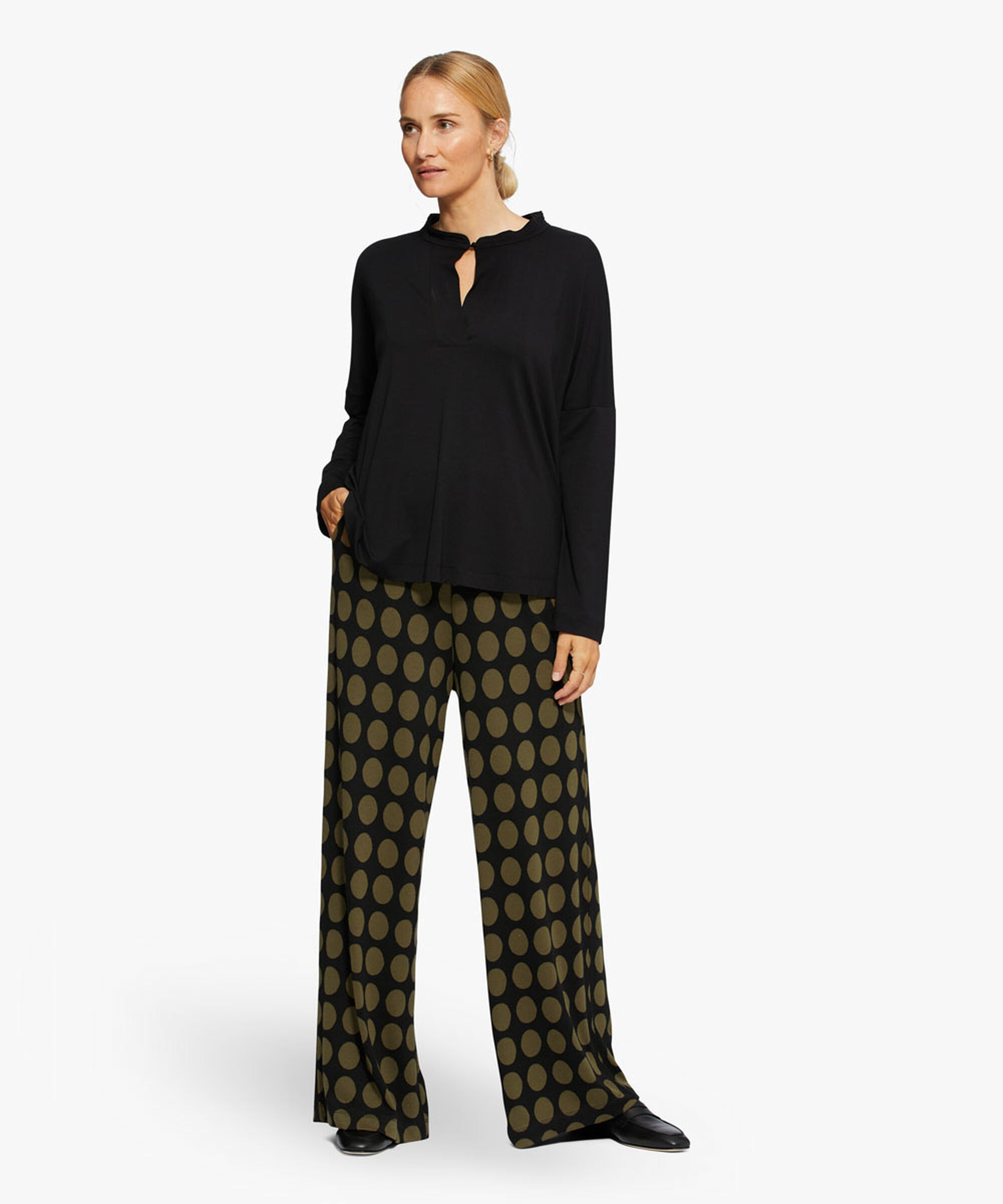 BIANCA TOPP, Black