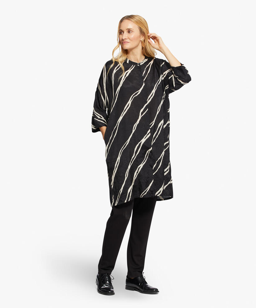 IOSETTA SKJORTEKJOLE, Black