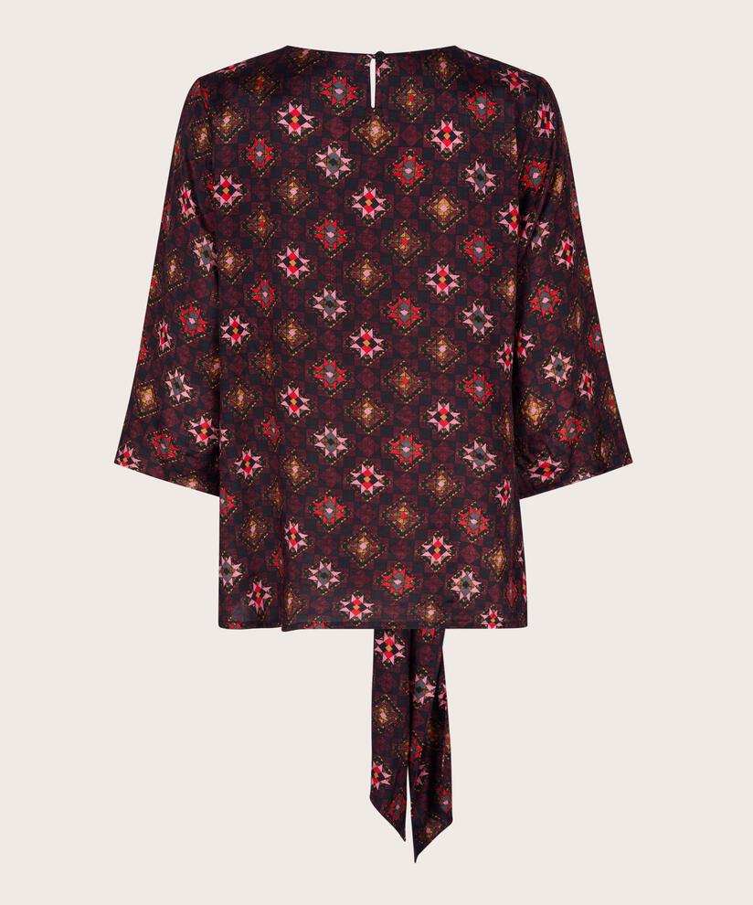 Bee Topp, Tango Red
