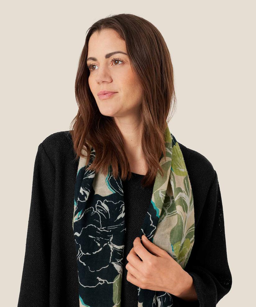 Aranka Skjerf, Loden Green