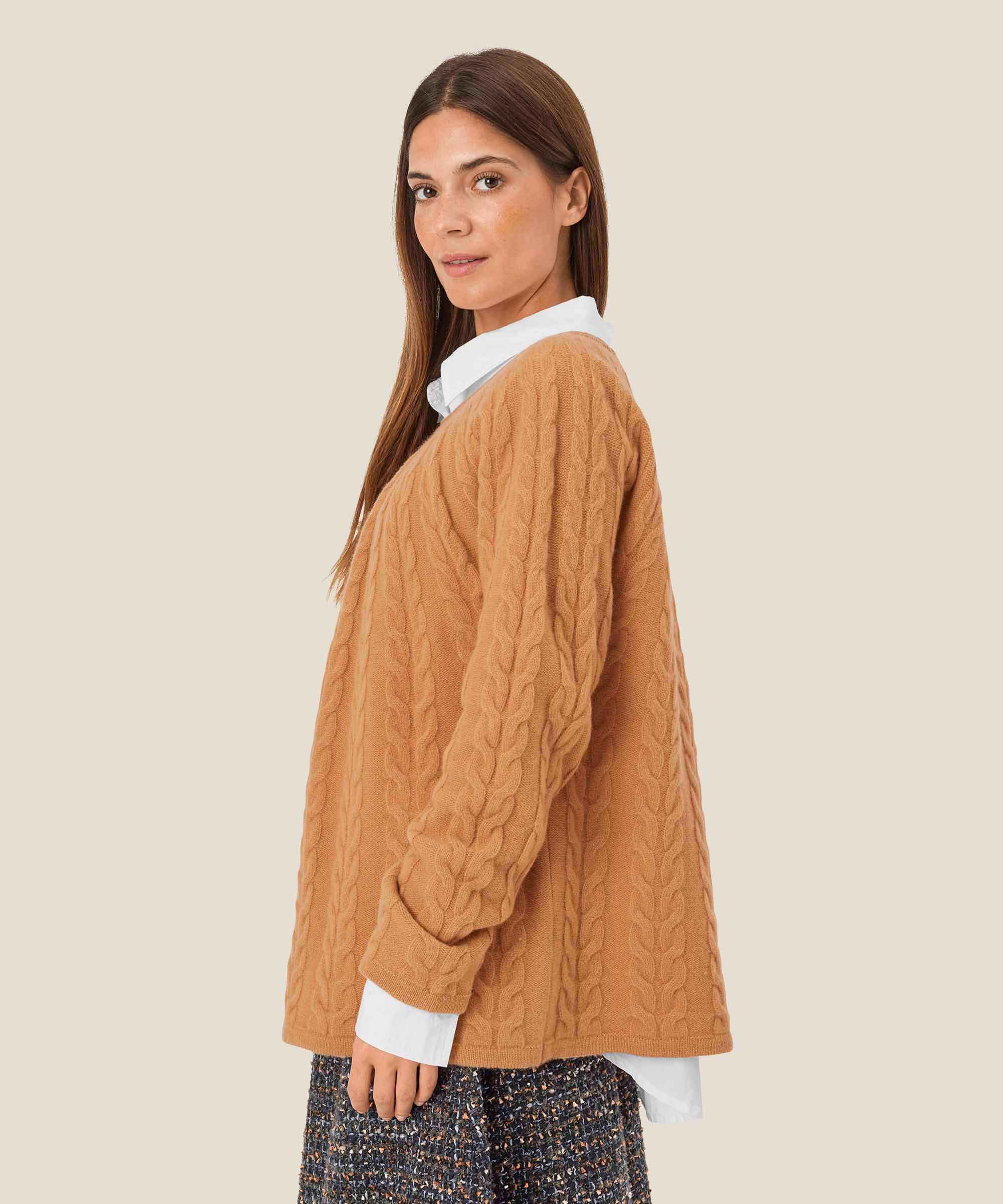 Faylah Strikkegenser, Bisquit