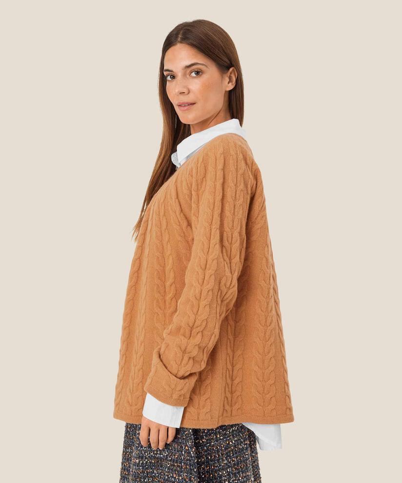 Faylah Strikkegenser, Bisquit