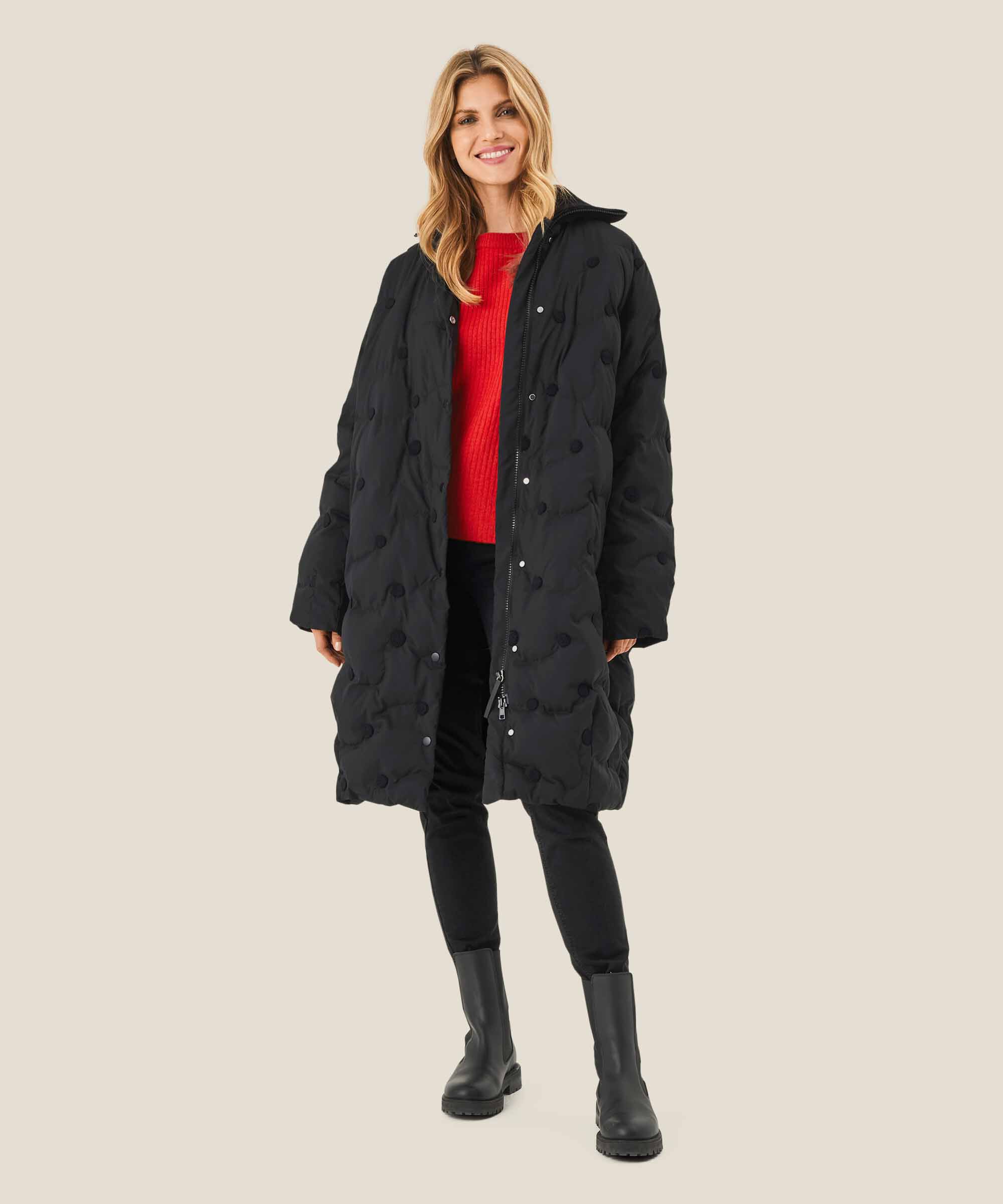 Tahila Dunkåpe, Black