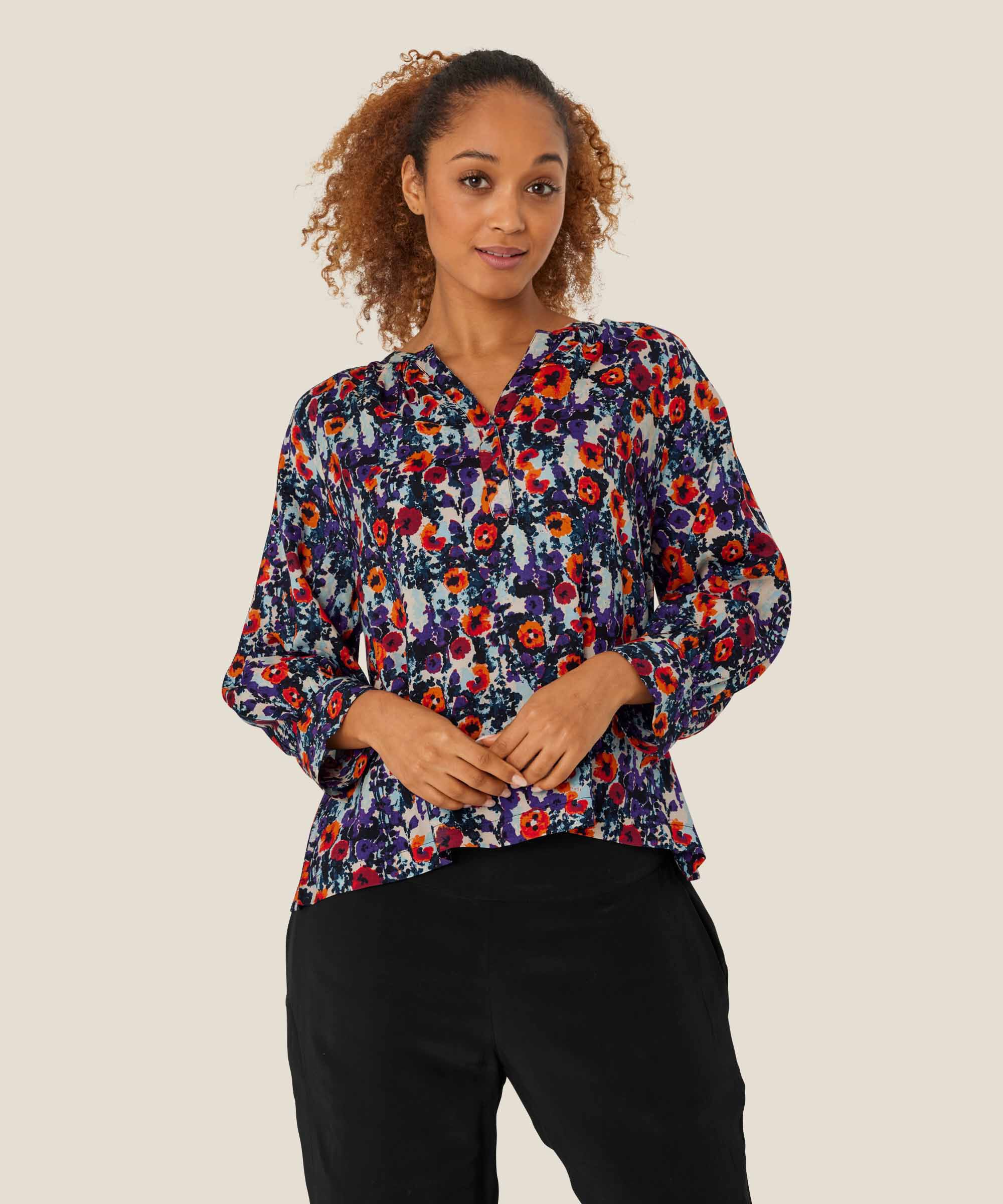 Delhia Topp, Meadow Violet