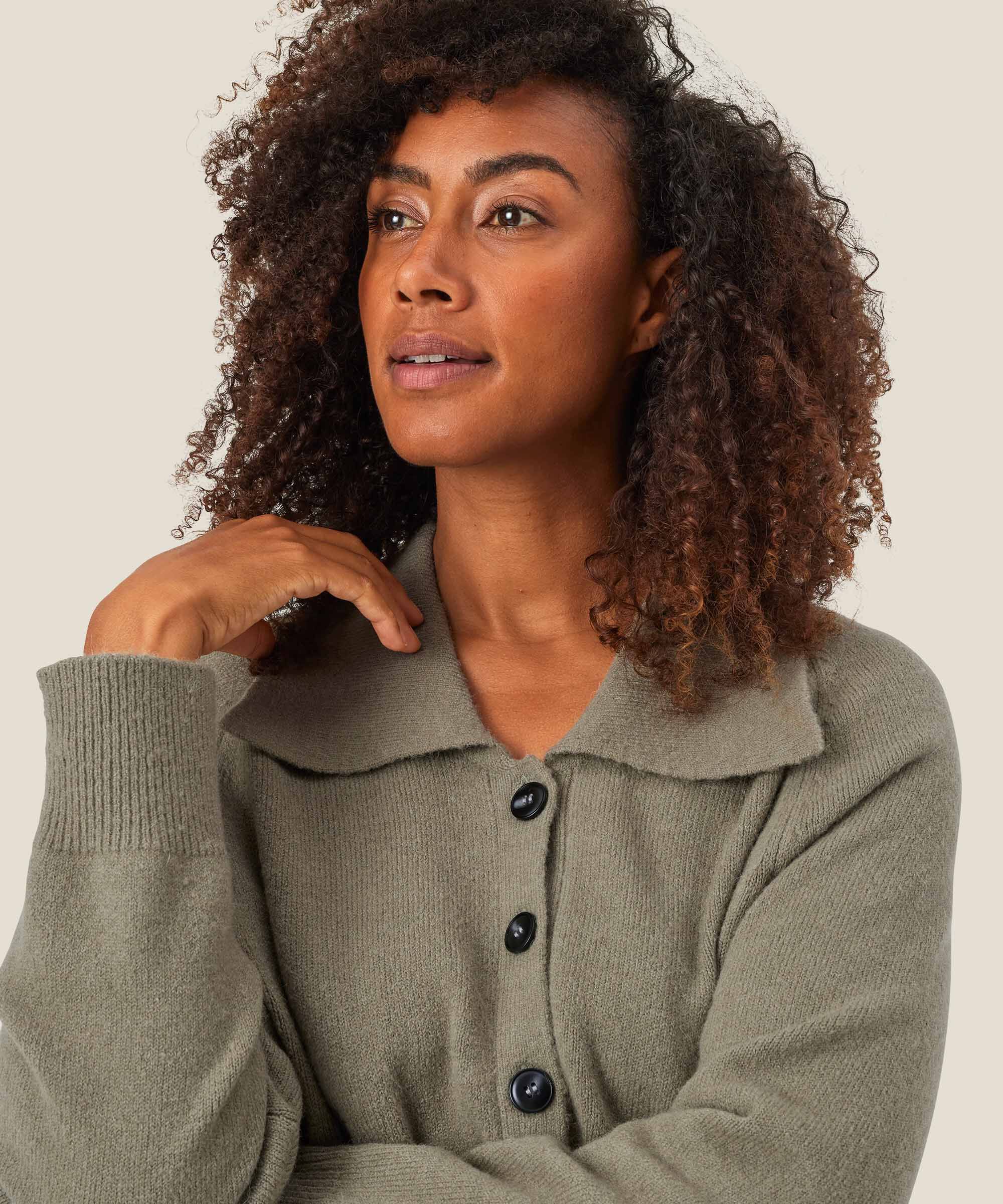 Faye Strikkegenser, Vetiver