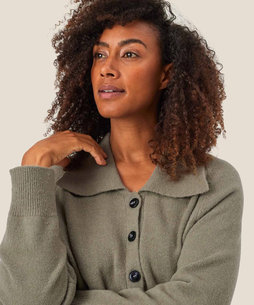 Faye Strikkegenser, Vetiver