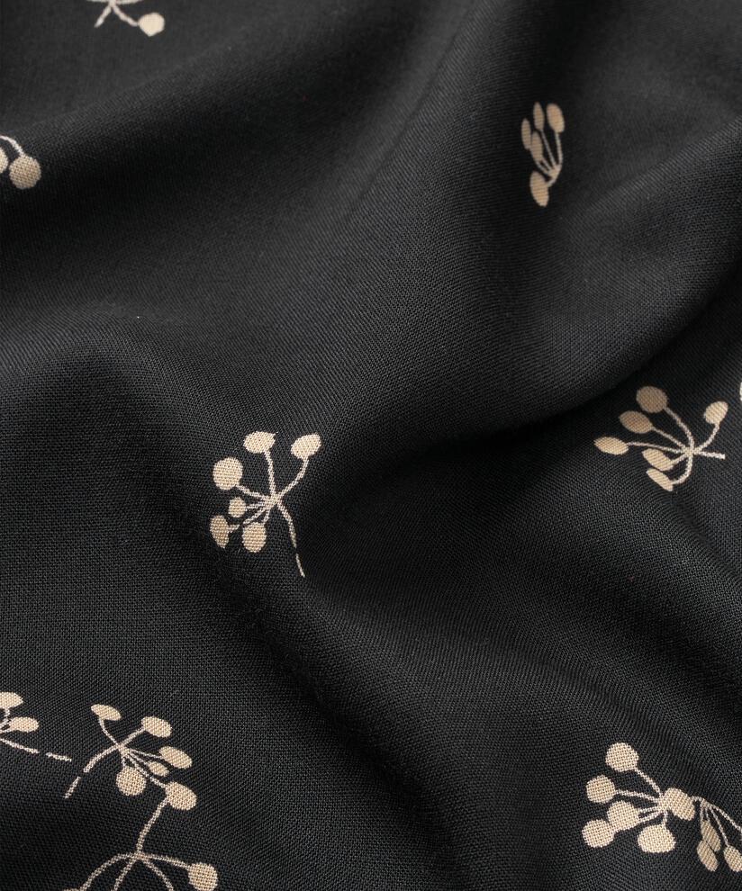 Becca Topp, Black