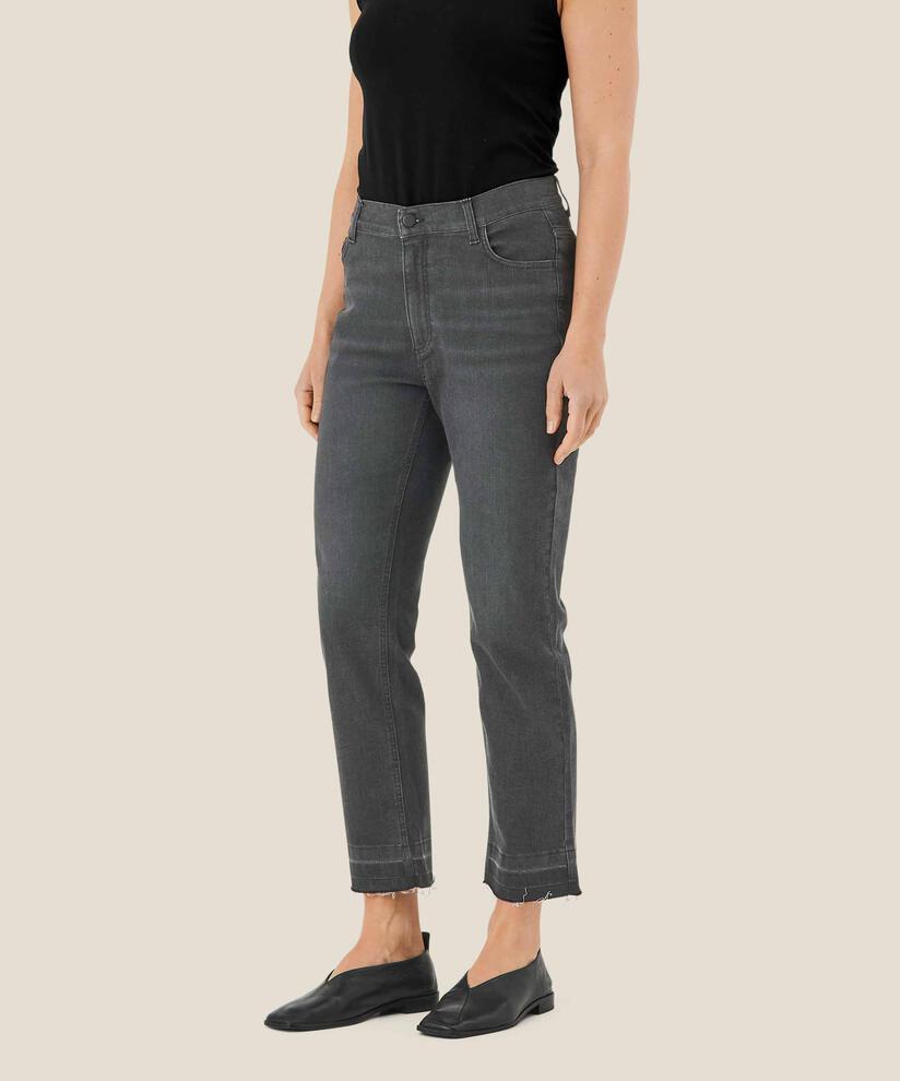 Padalli Bukse, Black