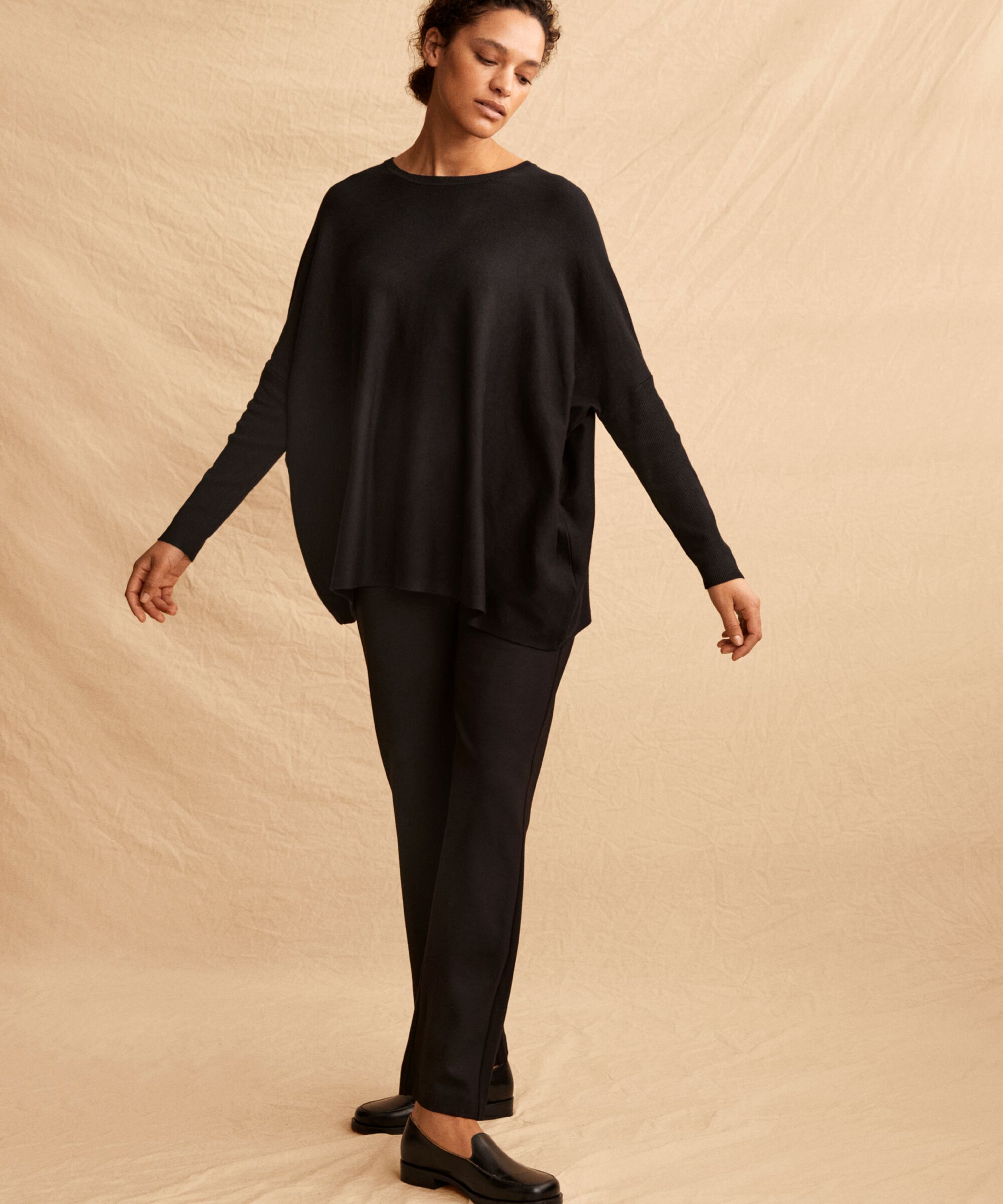 Fanasi Strikkegenser, Black