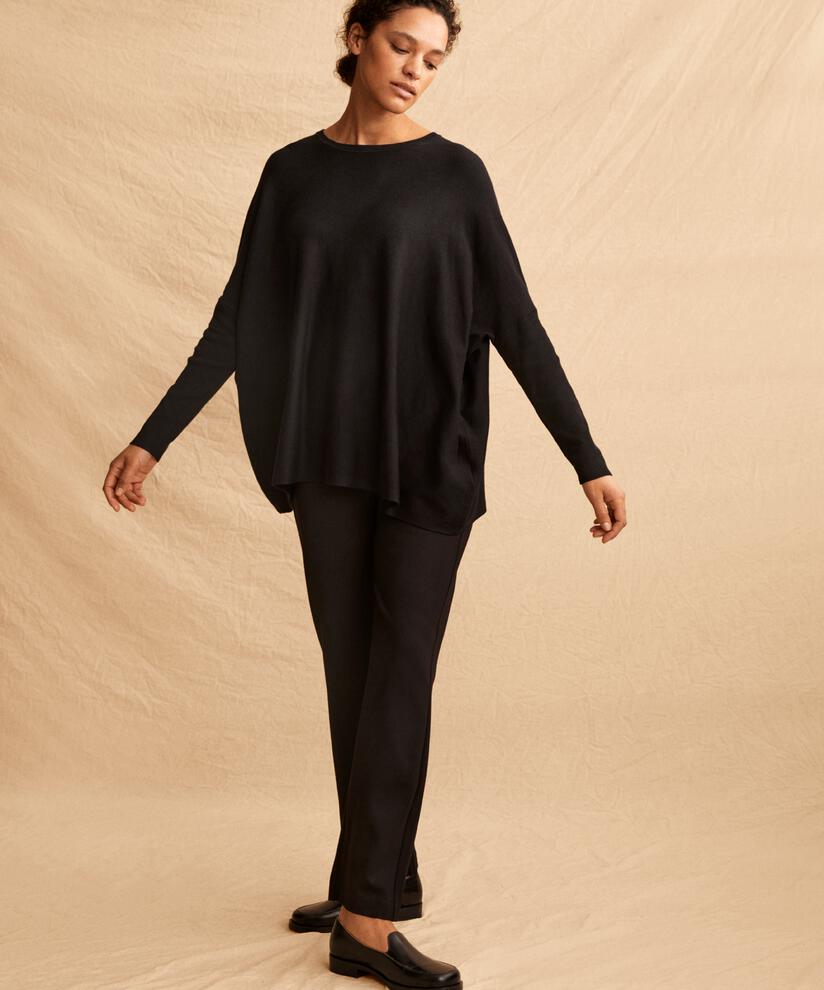 Fanasi Strikkegenser, Black