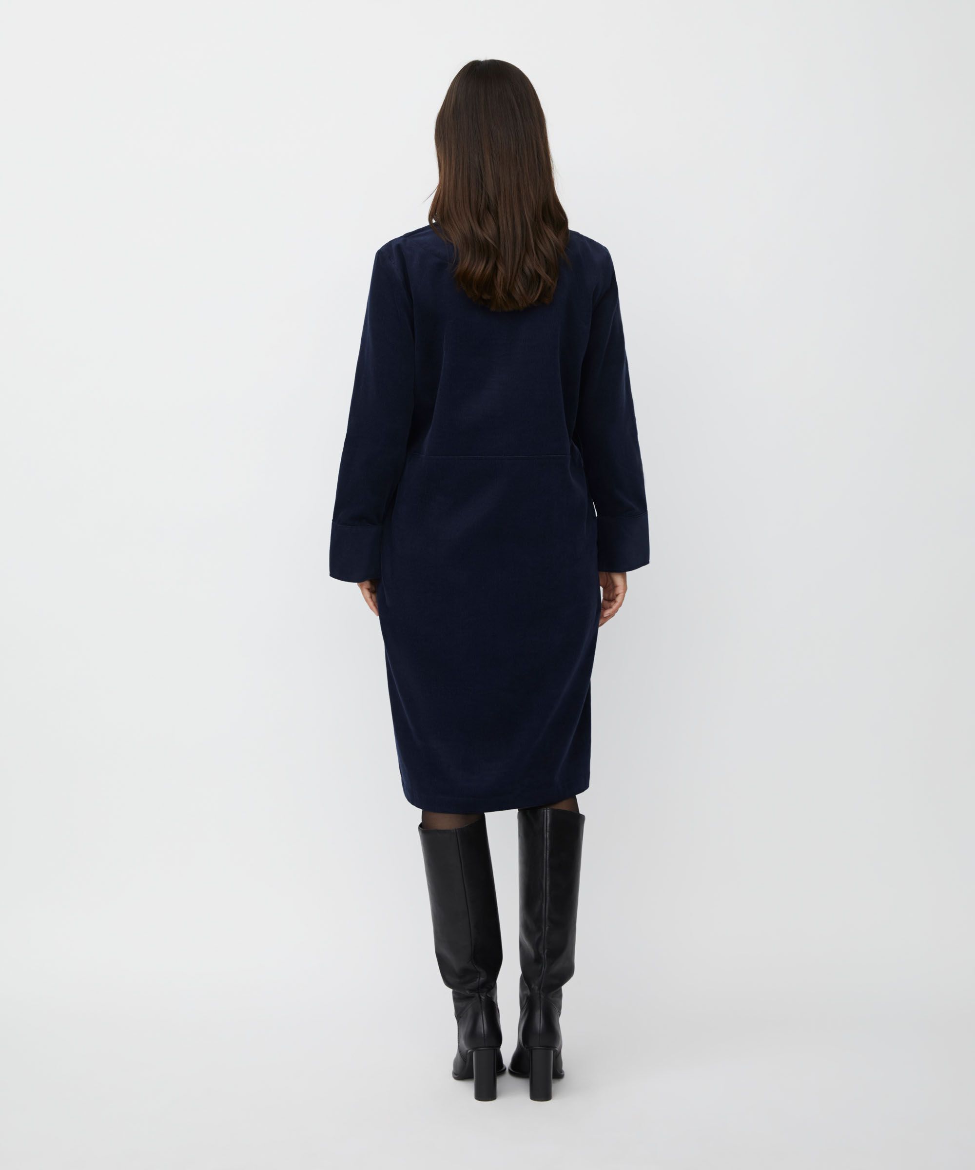 Nilyra Kjole, Navy Blazer