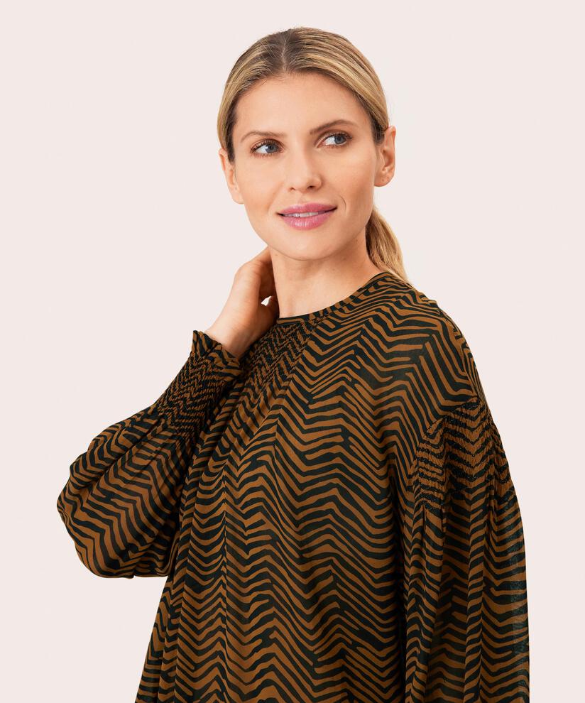 Bine Topp, Monk's Robe