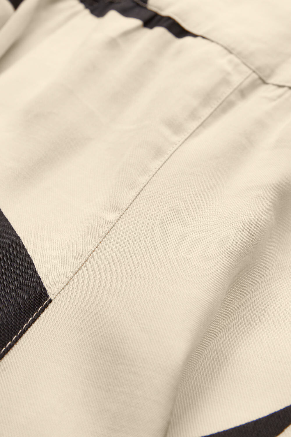 PETRINA BUKSER, Whitecap