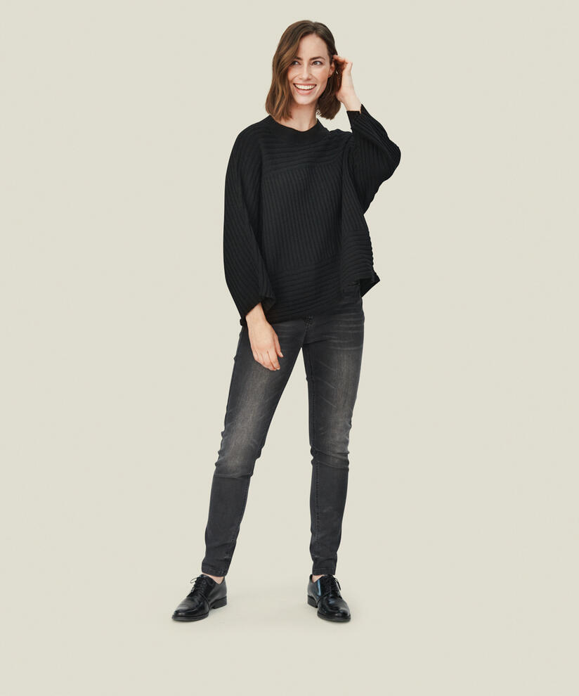 FERIKKA TOPP, Black