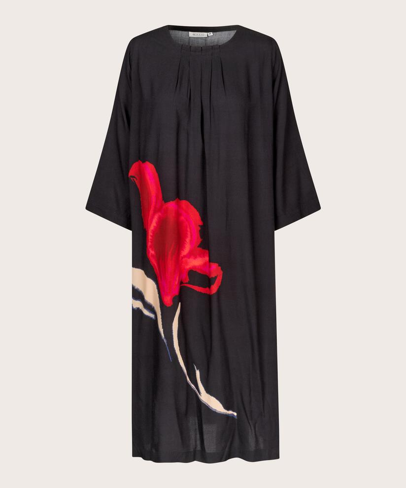 Nafiala Kjole, Haute Red