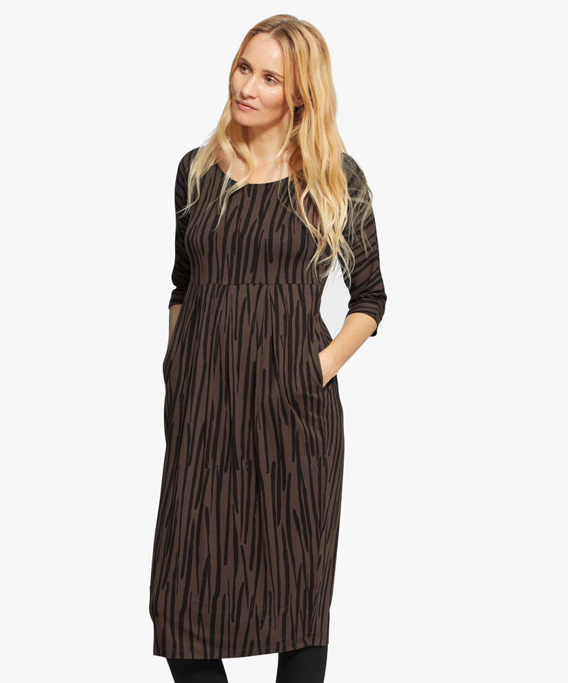 NIMA KJOLE, Chocolate