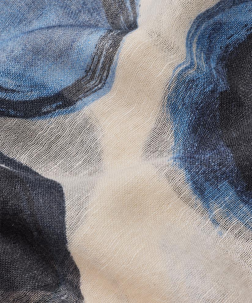 Afeni Skjerf, Ultramarine