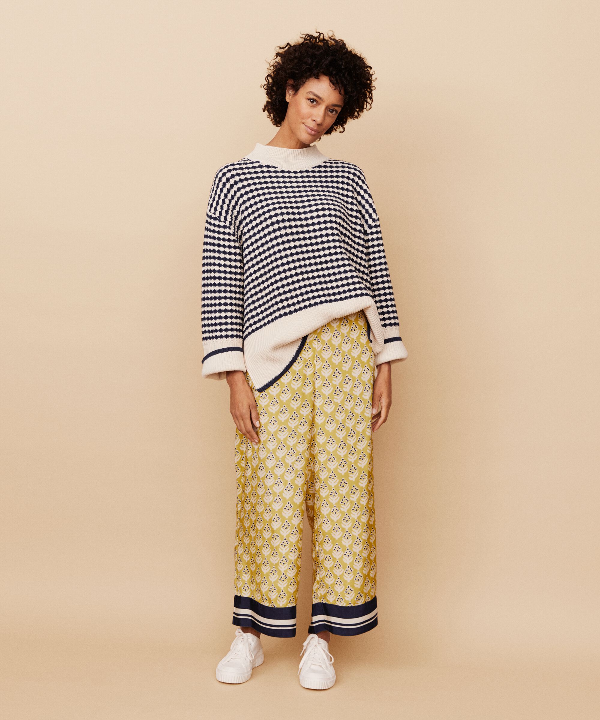 Peronella Bukser, Burnish Gold