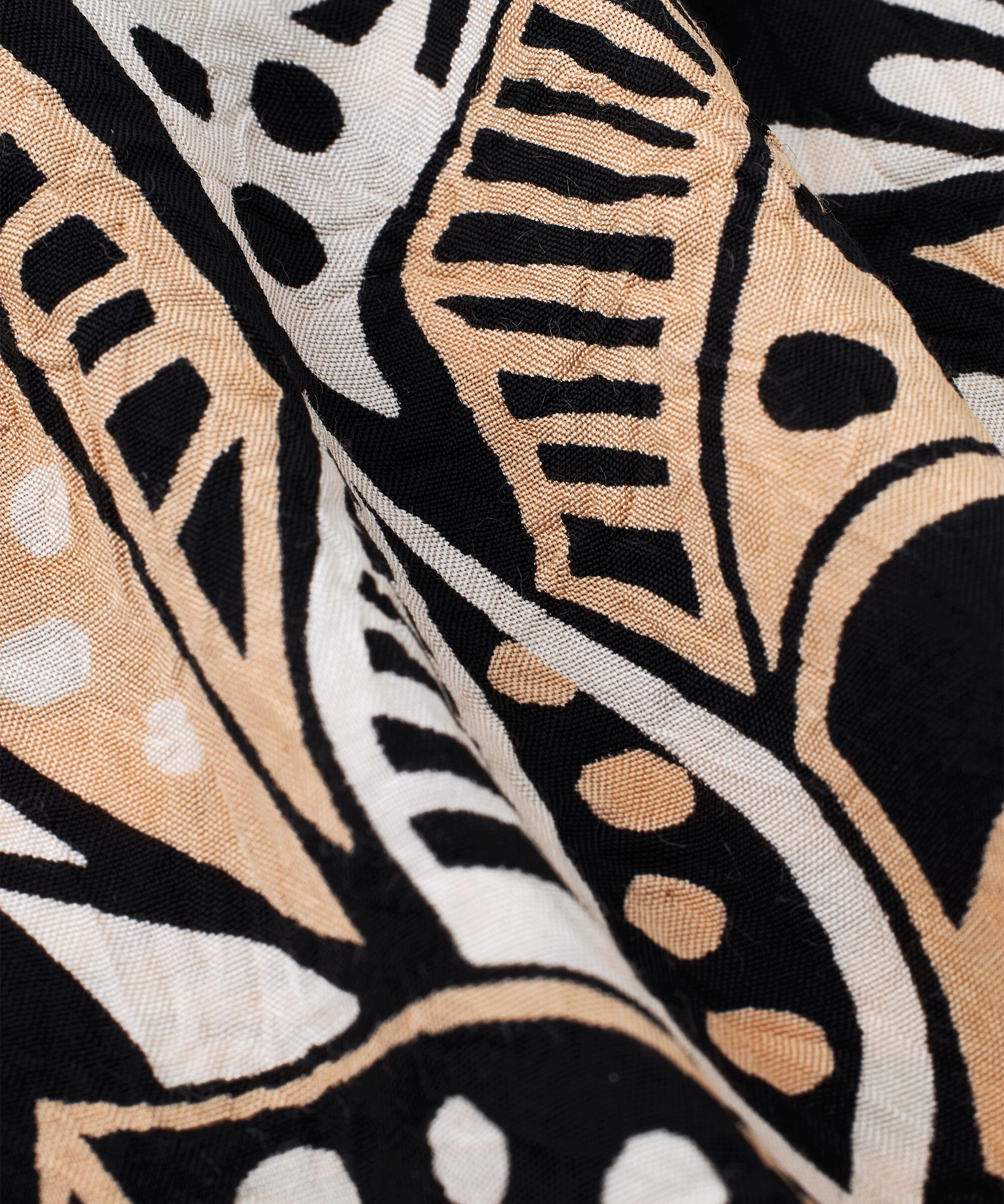 Along Skjerf, Travertine