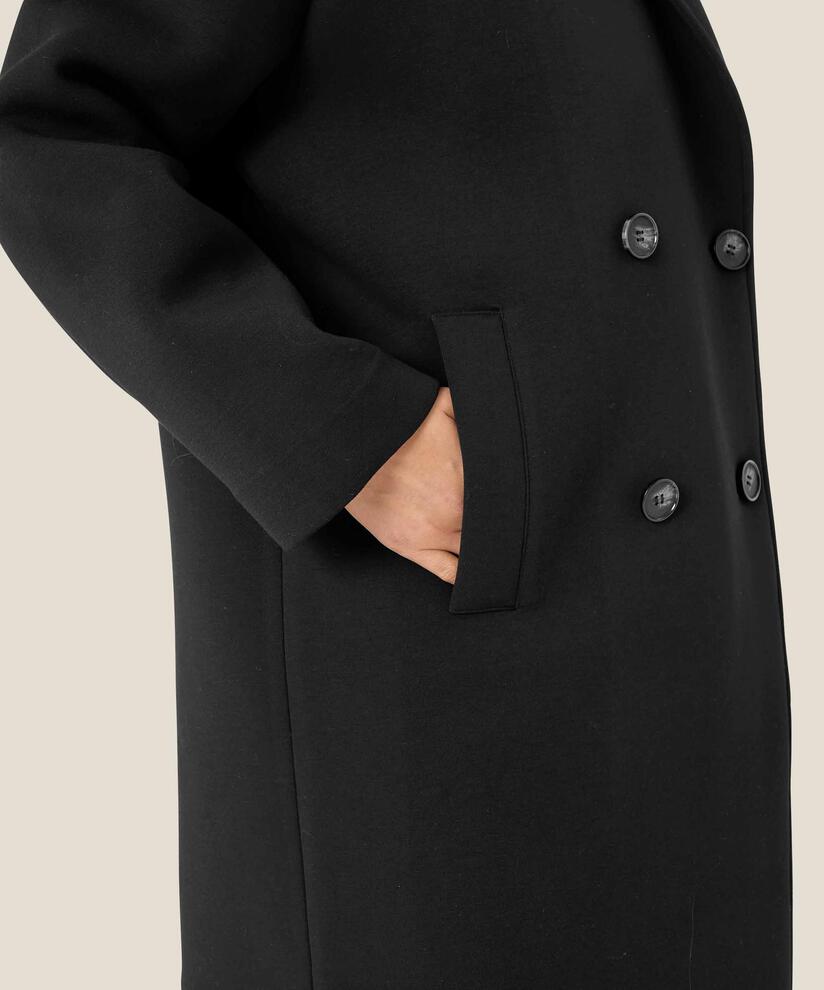Tyni Kåpe, Black