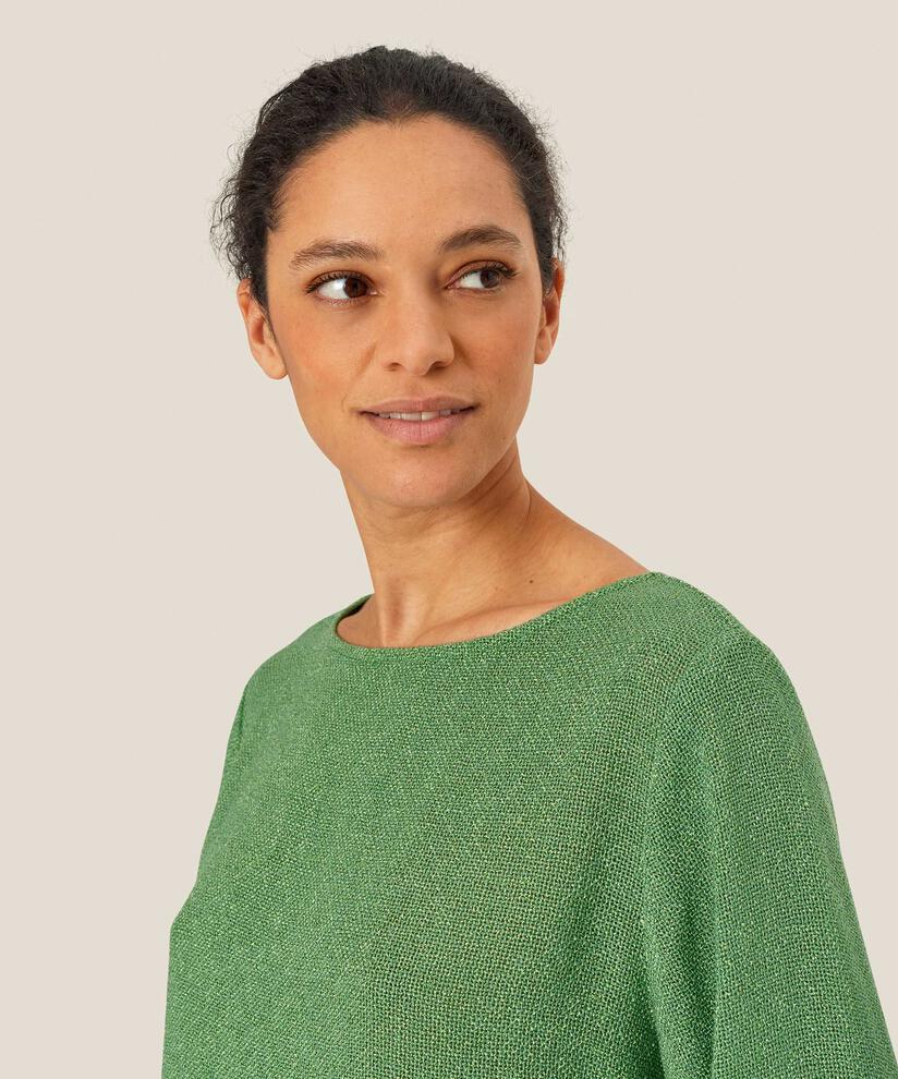 Dovinia Topp, D. Grass Green