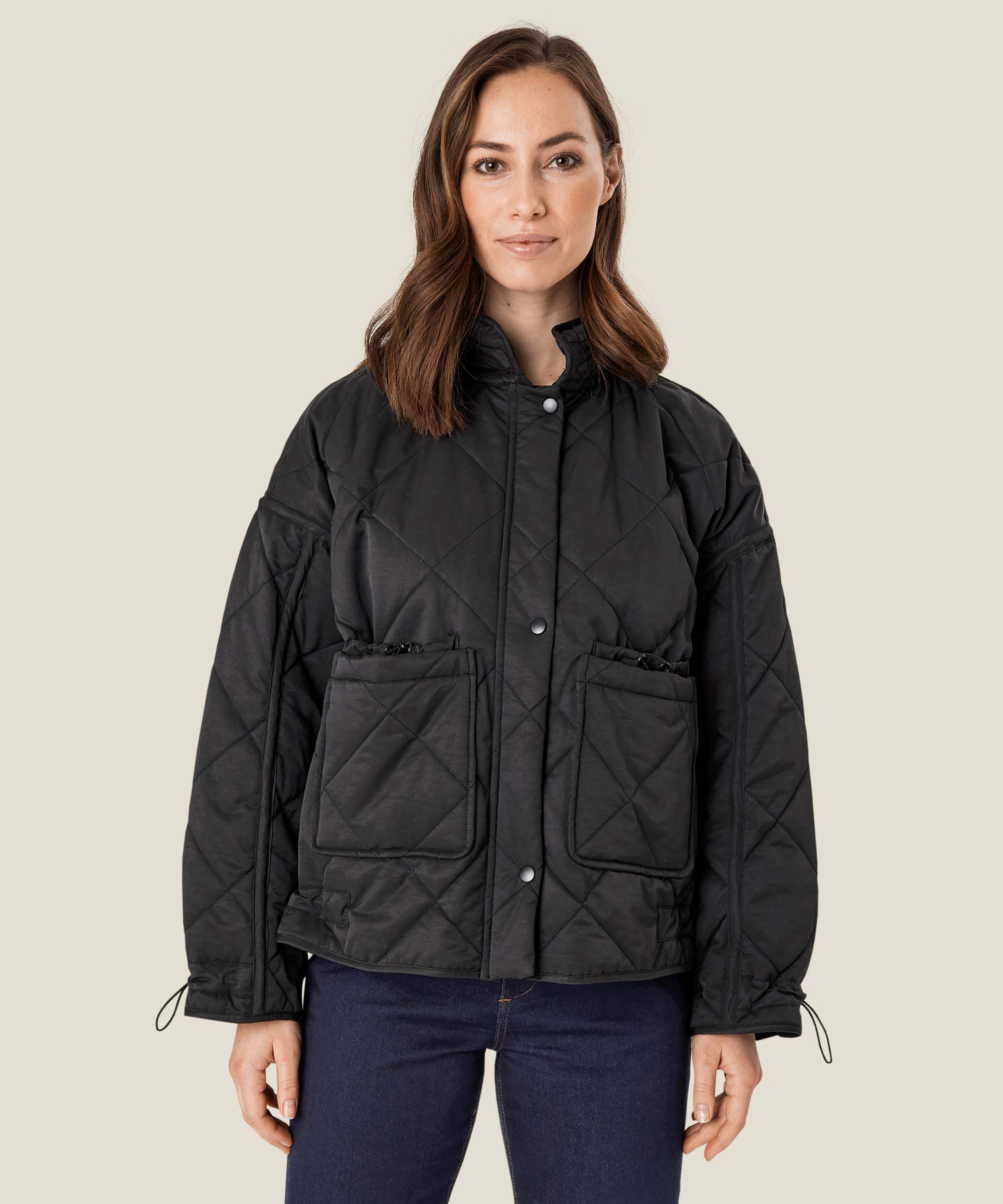 Tessie Kåpe, Black