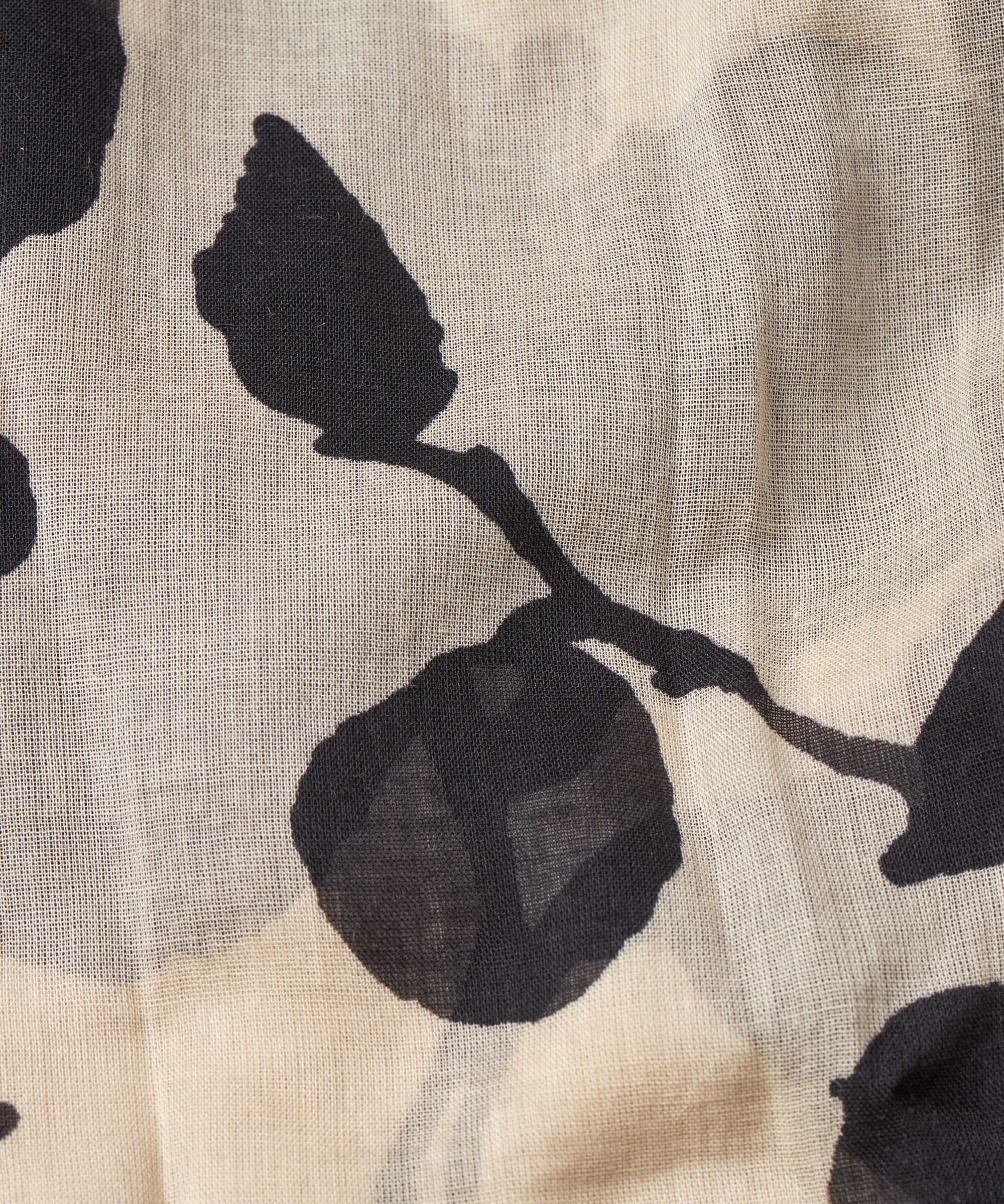 Aziza Skjerf , Chestnut