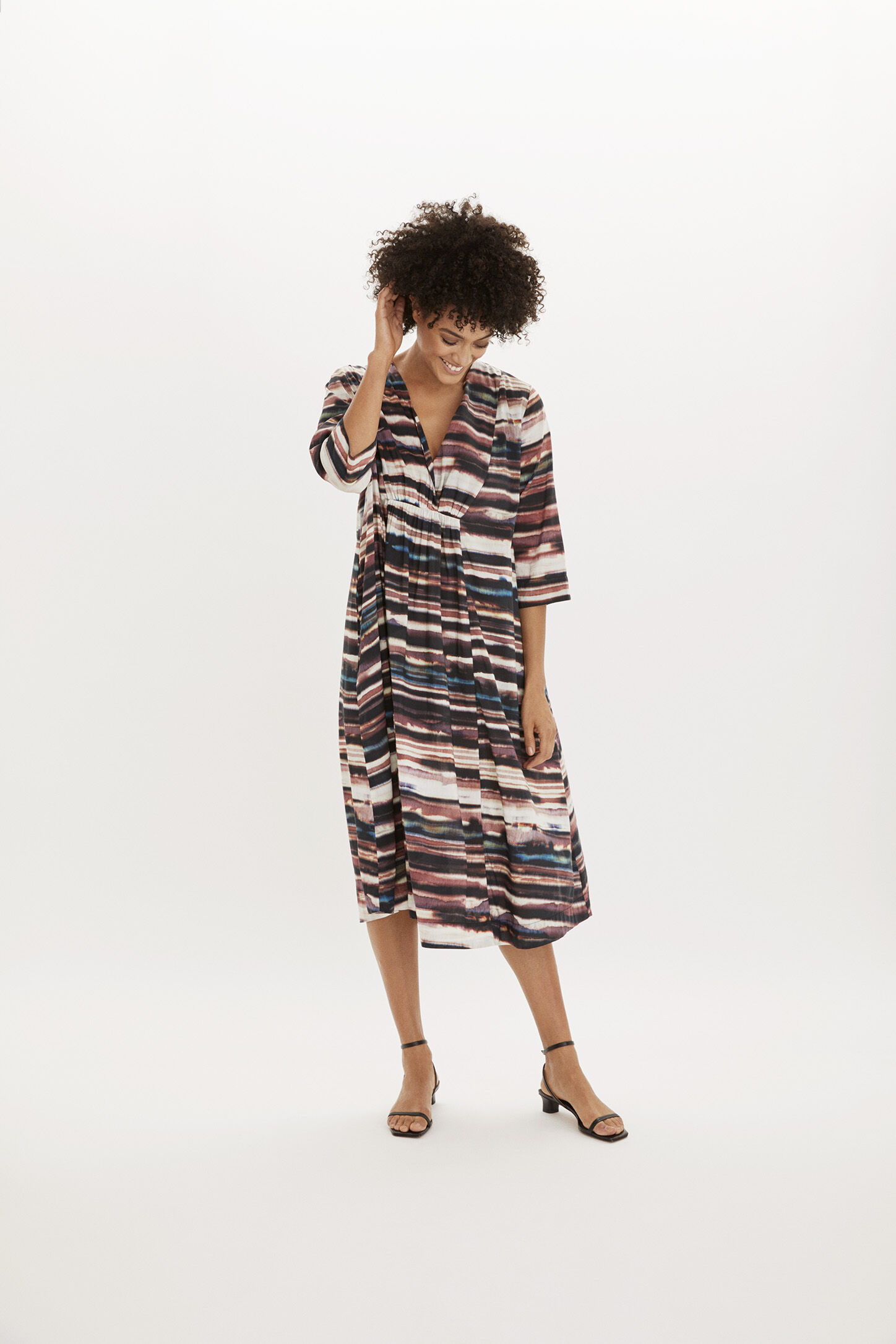 NEILA KJOLE, Mesa Rose