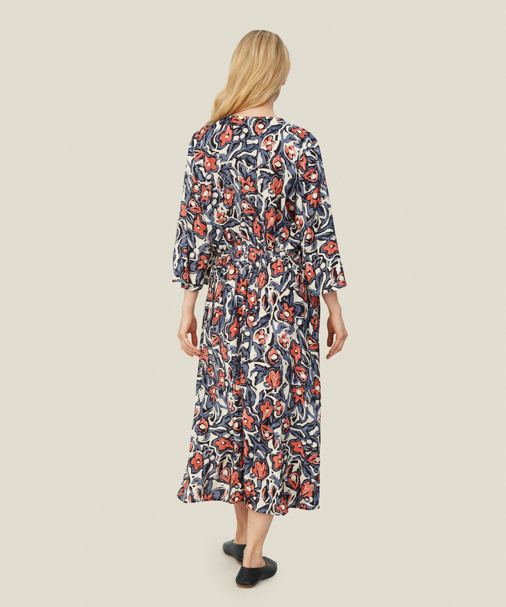 NOEMI KJOLE, Rose Sharon