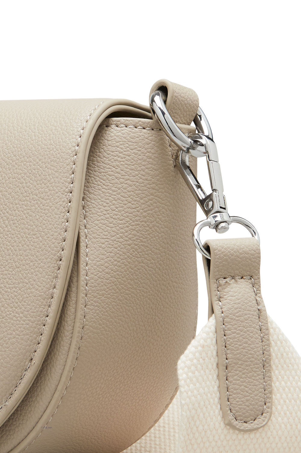 RIE VESKE, Travertine