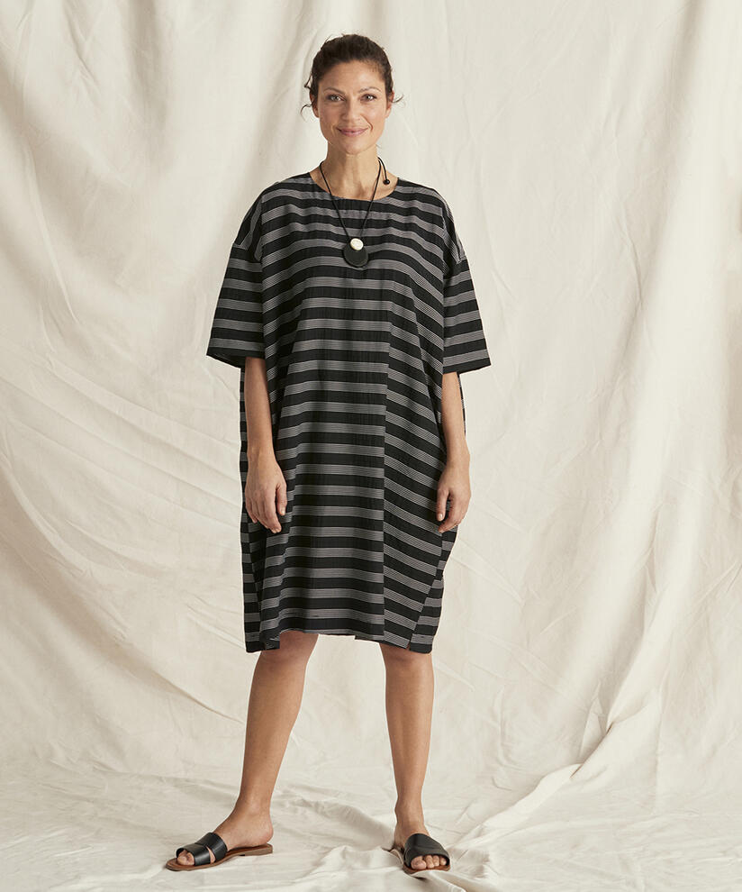 NASLA KJOLE, Black