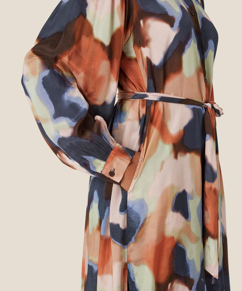 Nydemi kjole, Rose Smoke