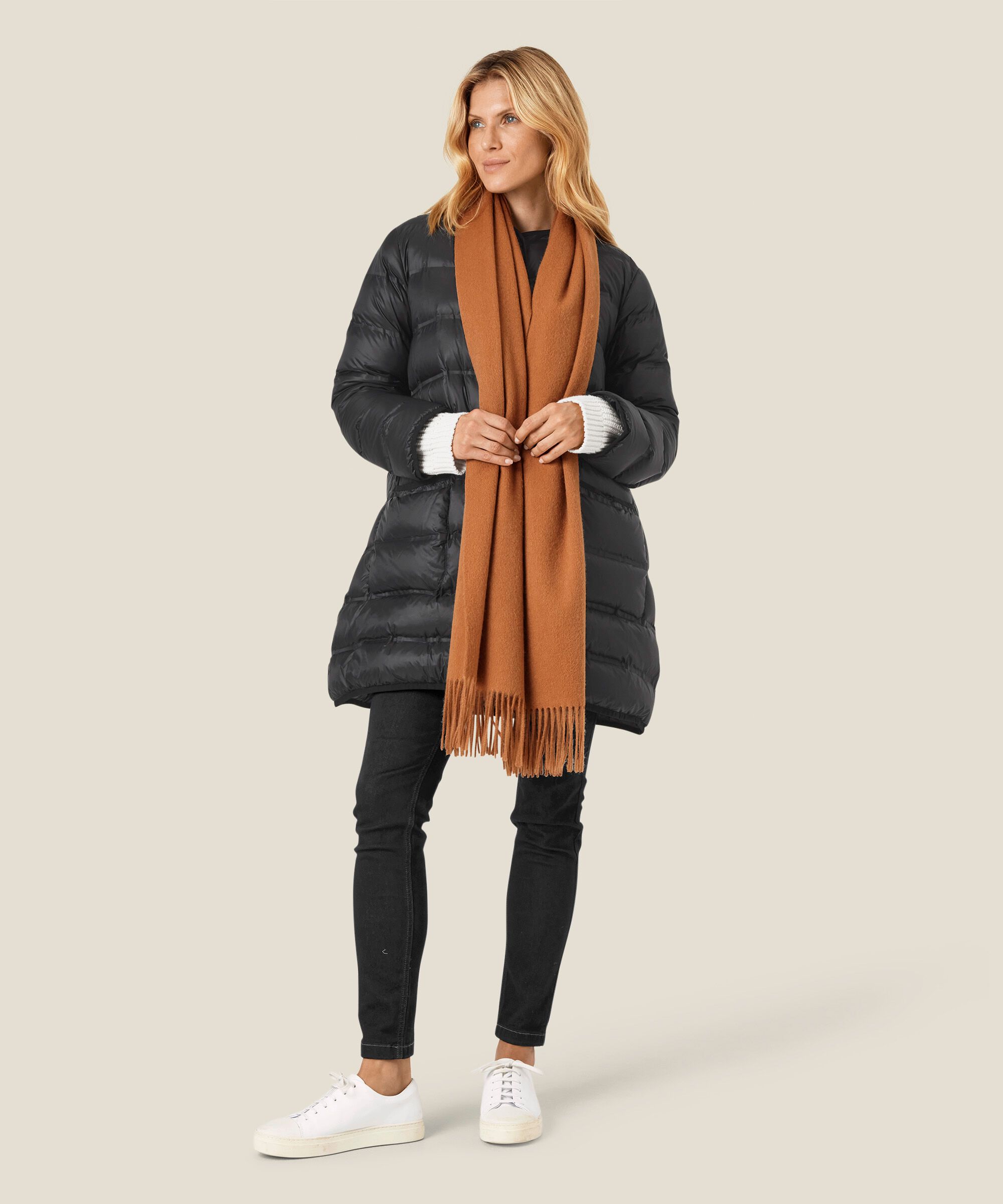 Anna Skjerf, Tobacco Brown