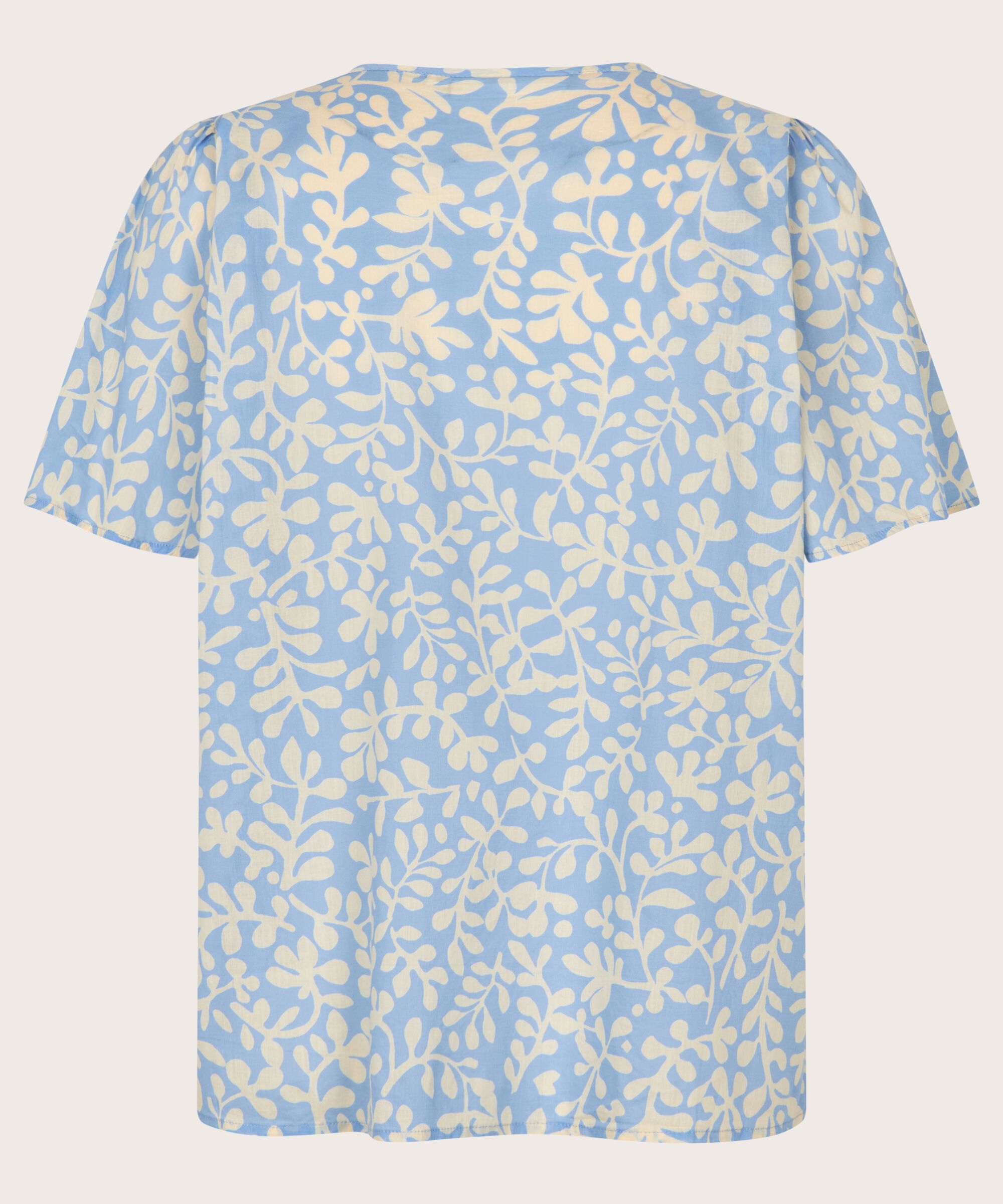 Delphia Topp, Della Blue