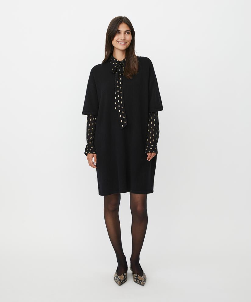 Nyrovia Ullkjole, Black