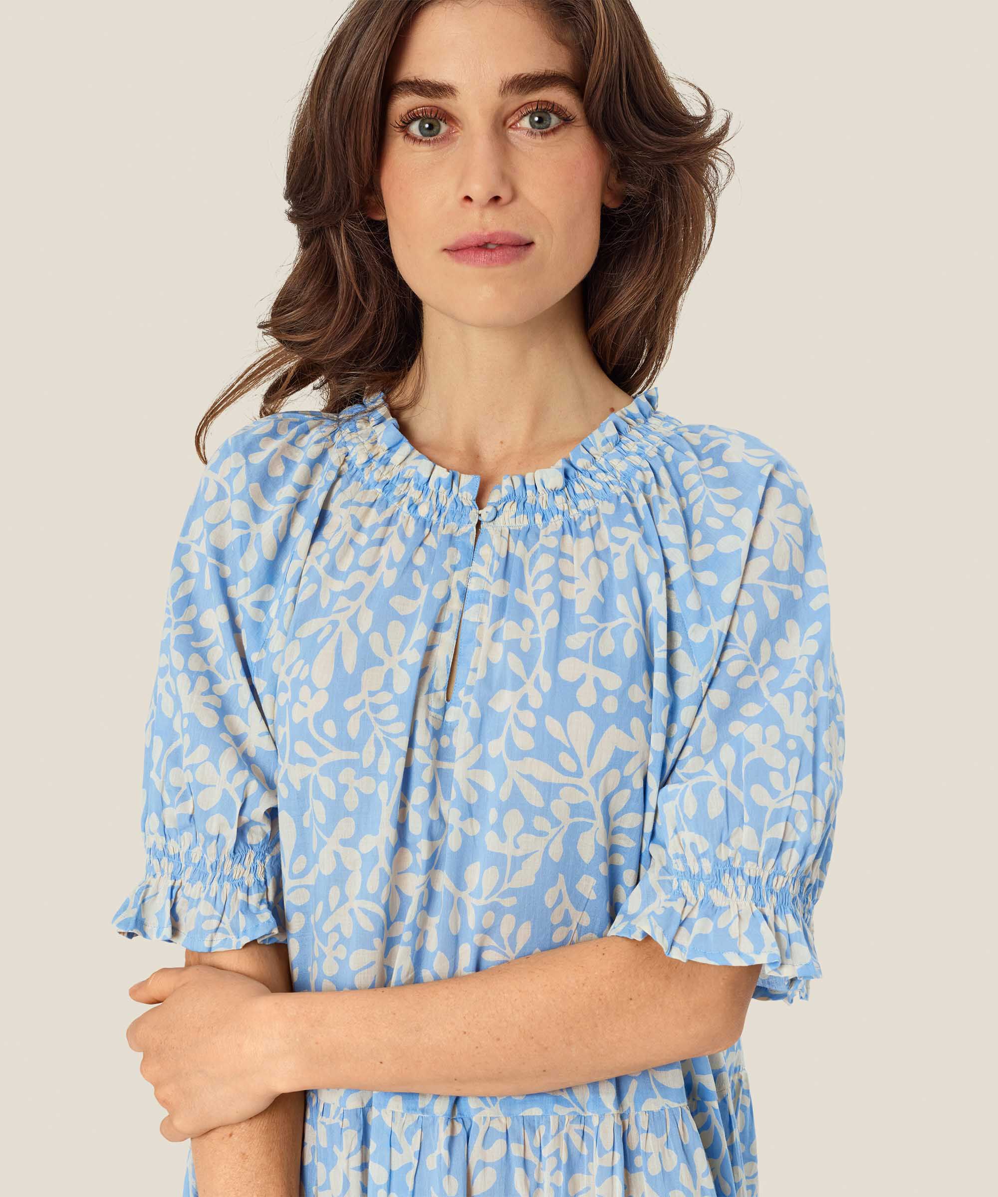 Nolesia Kjole, Della Blue